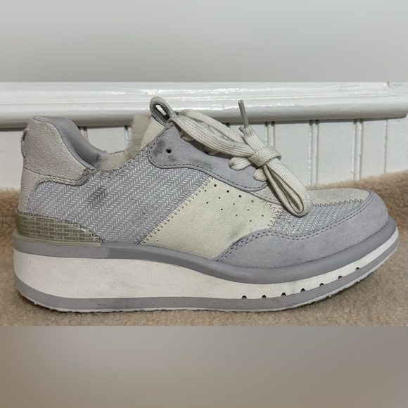 DECKERS X LAB Sneakers 6 - Picture 4 of 16